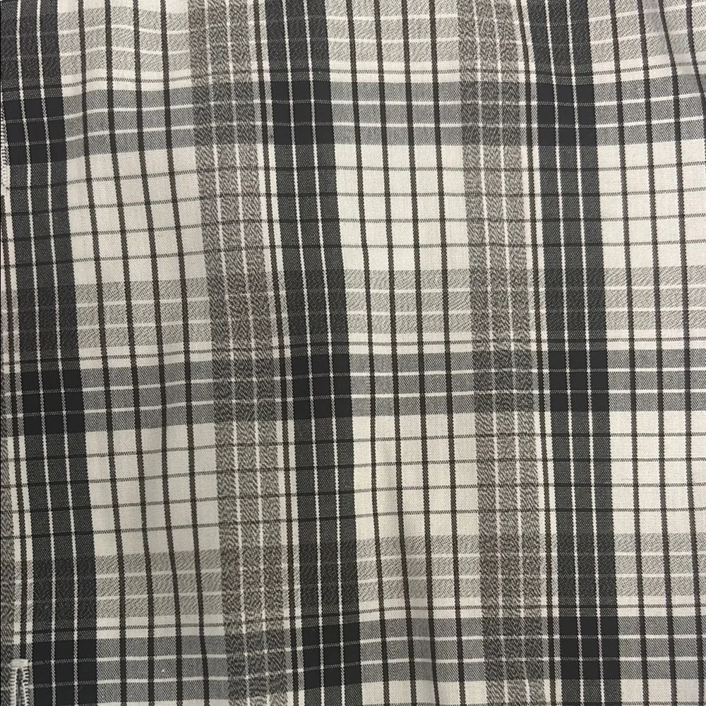 Banana Republic Gray Casual Button Down Shirt, 100% cotton.